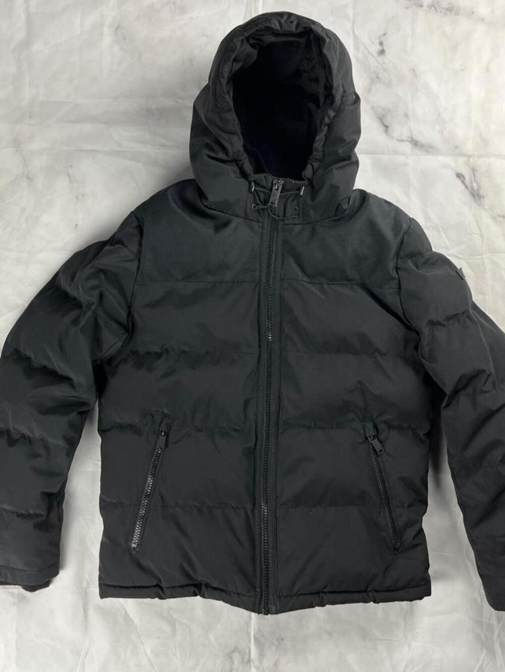 🖤 DKNY Black Hooded Puffer Jacket 🖤